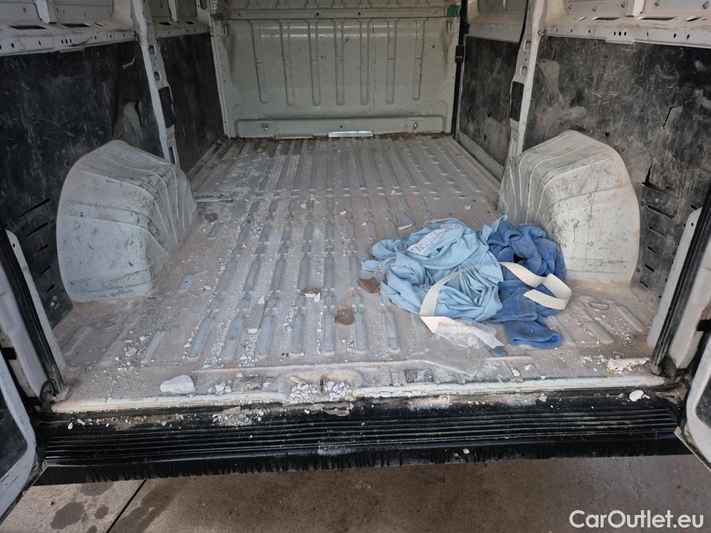  Peugeot  Boxer PEUGEOT  / 2014 / 4P / furgón 333 L2 H1 BHDI 103kW (140CV) S&S 6 V. M (AC) #18