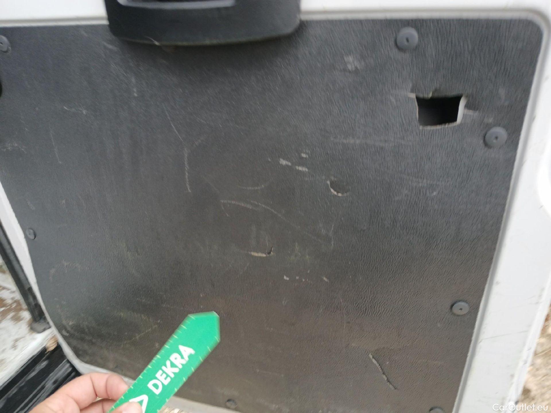  Opel  Movano OPEL  / 2021 / 4P / furgón  Base L2H2 3.5T 2.2 BHDi 88kW #62