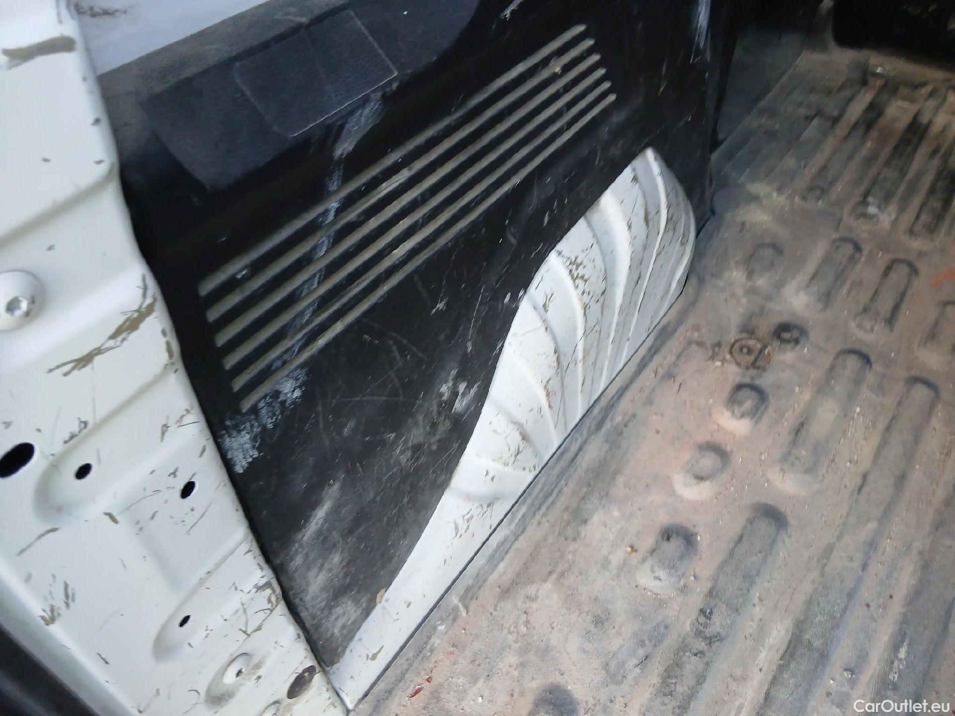  Peugeot  Partner PEUGEOT  / 2018 / 4P / furgón derivado de turismo Premium Standard 600kg BlueHDi 73kW (AC) #37