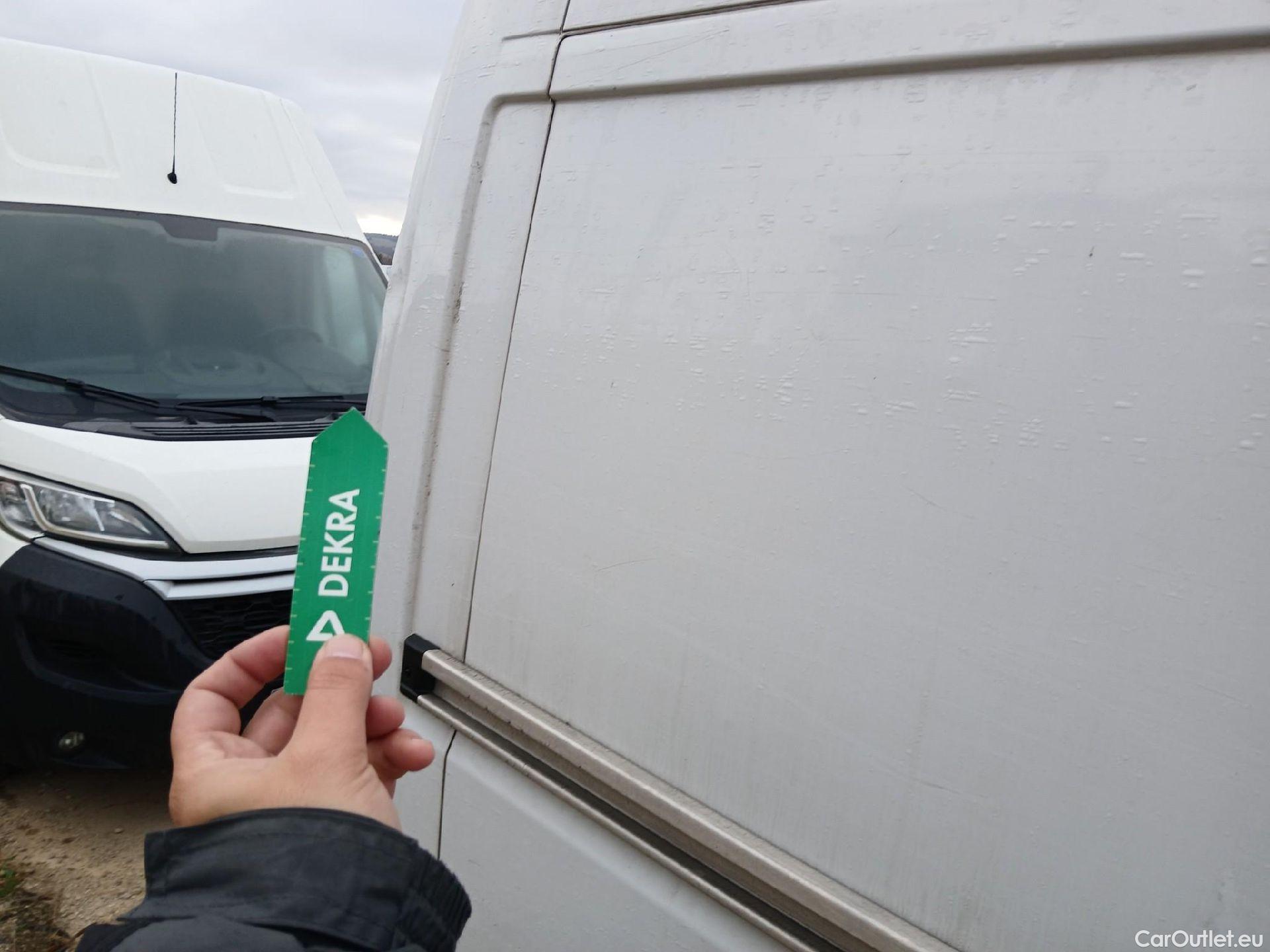  Opel  Movano OPEL  / 2021 / 4P / furgón  Base L2H2 3.5T 2.2 BHDi 88kW #64