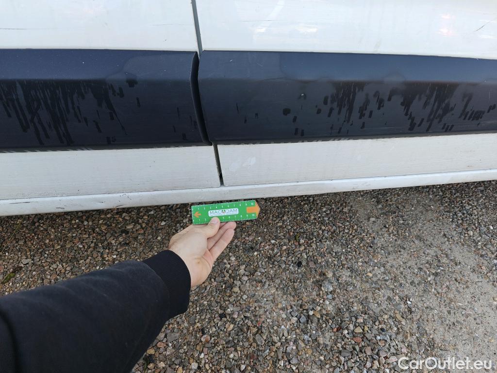  Peugeot  Partner PEUGEOT  / 2018 / 3P / furgón derivado de turismo Pro Standard 600kg BlueHDi 73kW (AC) #18