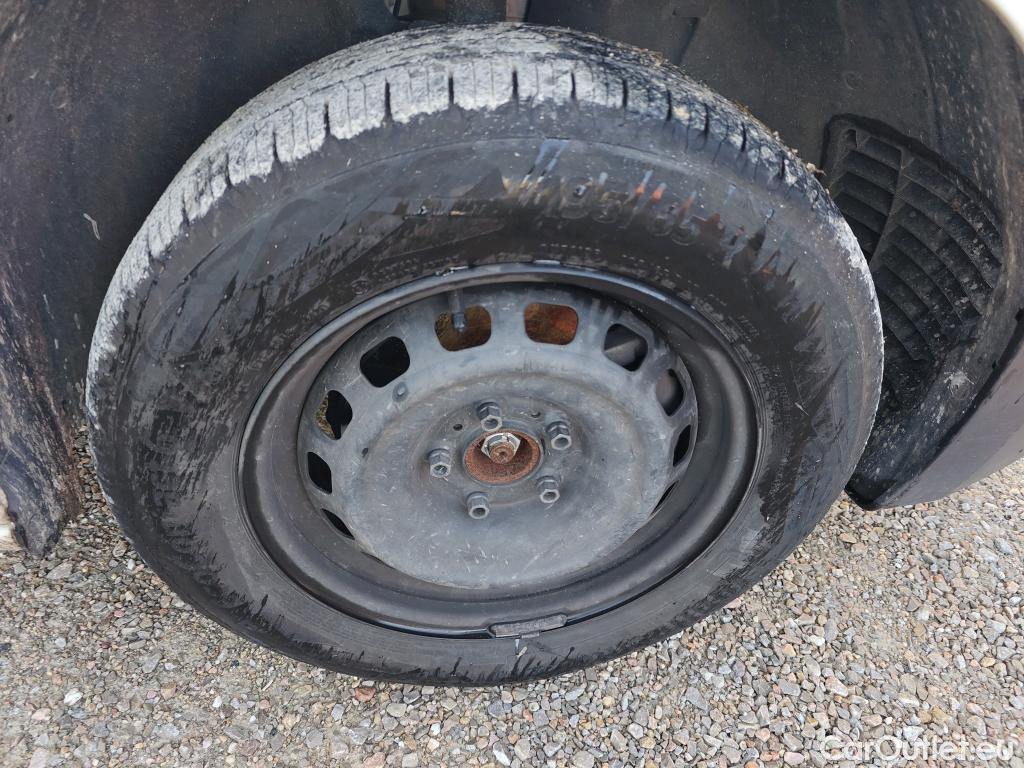  Peugeot  Partner PEUGEOT  / 2018 / 3P / furgón derivado de turismo Pro Standard 600kg BlueHDi 73kW (AC) #46