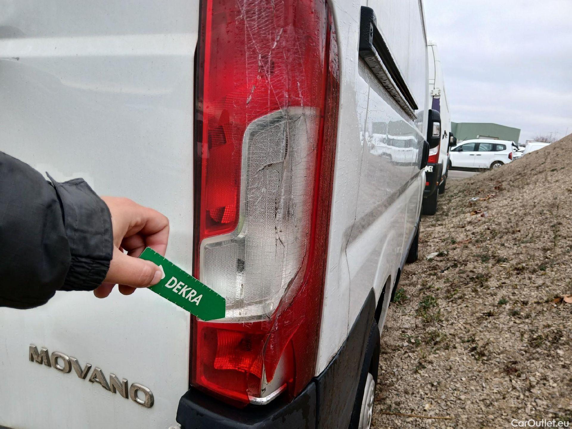  Opel  Movano OPEL  / 2021 / 4P / furgón  Base L2H2 3.5T 2.2 BHDi 88kW #32