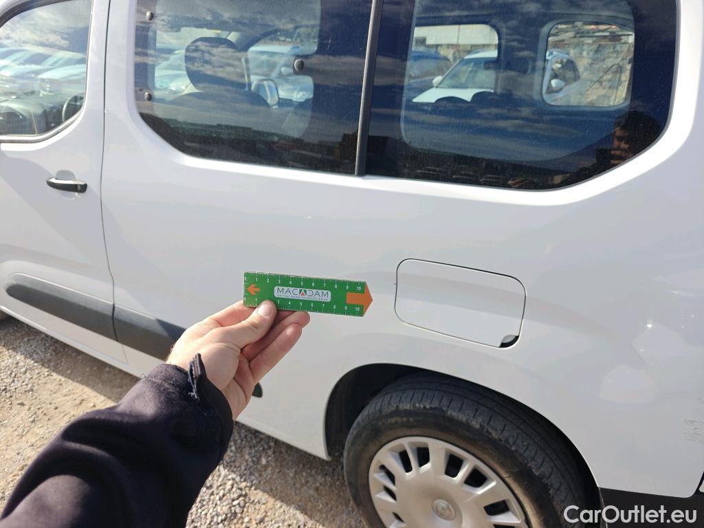  Opel  Combo OPEL  Life / 2018 / 5P / combi 1.5 TD 75kW (100CV) S/S Edition L (IND) #93