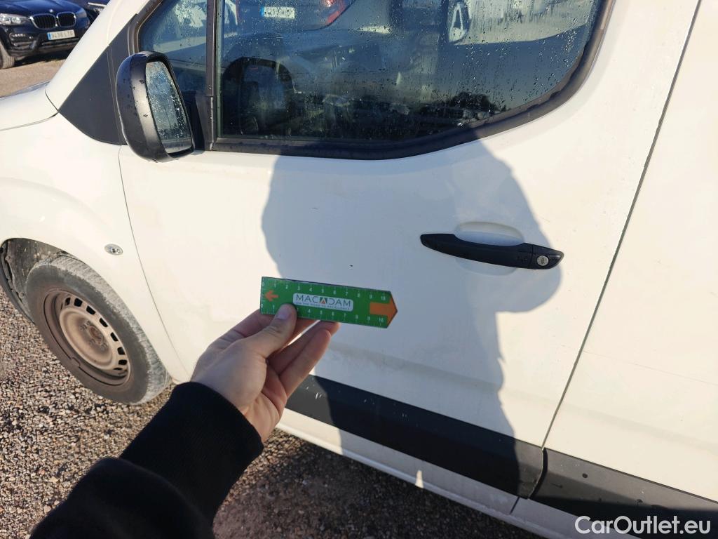  Peugeot  Partner PEUGEOT  / 2018 / 3P / furgón derivado de turismo Pro Standard 600kg BlueHDi 73kW (AC) #23