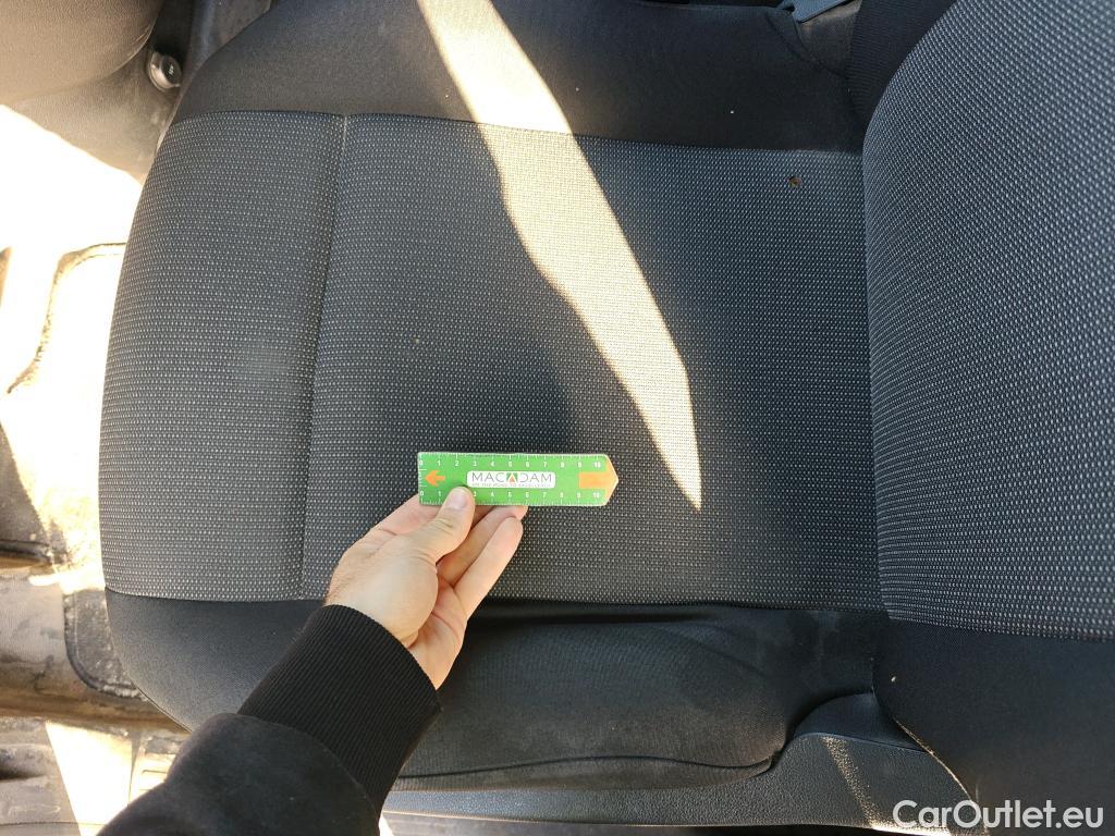  Peugeot  Partner PEUGEOT  / 2018 / 3P / furgón derivado de turismo Pro Standard 600kg BlueHDi 73kW (AC) #27