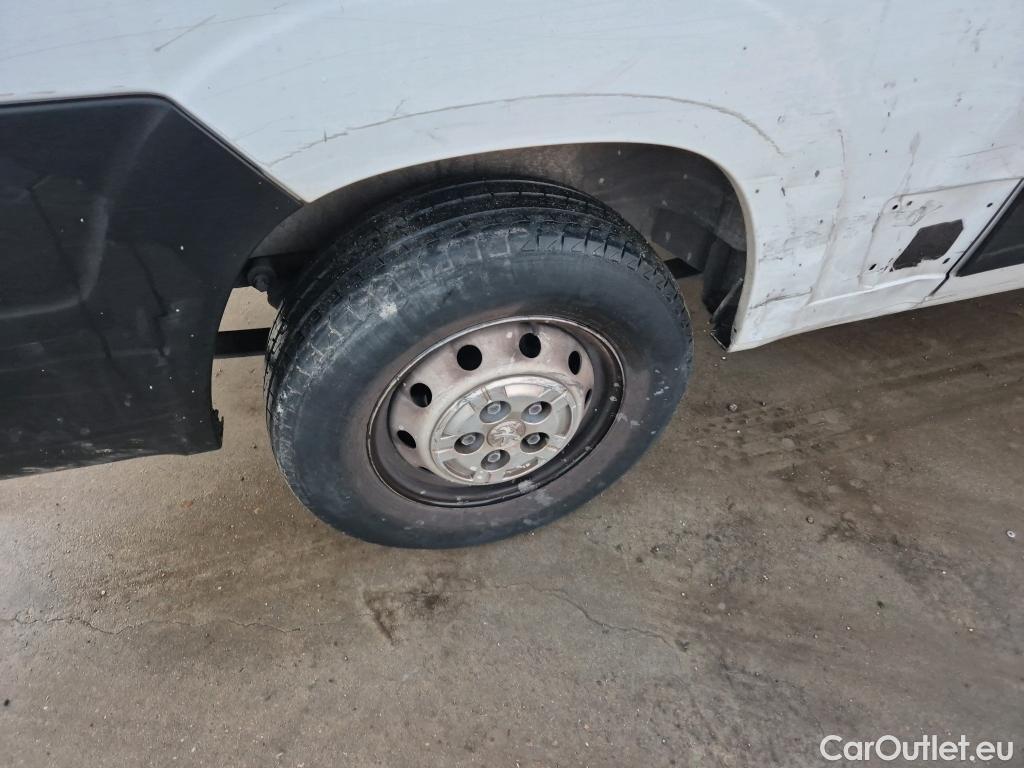  Peugeot  Boxer PEUGEOT  / 2014 / 4P / furgón 333 L2 H1 BHDI 103kW (140CV) S&S 6 V. M (AC) #47