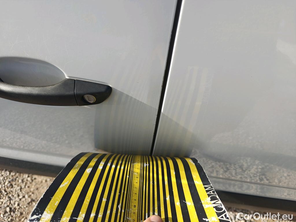  Opel  Combo OPEL  Life / 2018 / 5P / combi 1.5 TD 75kW (100CV) S/S Edition L (IND) #18