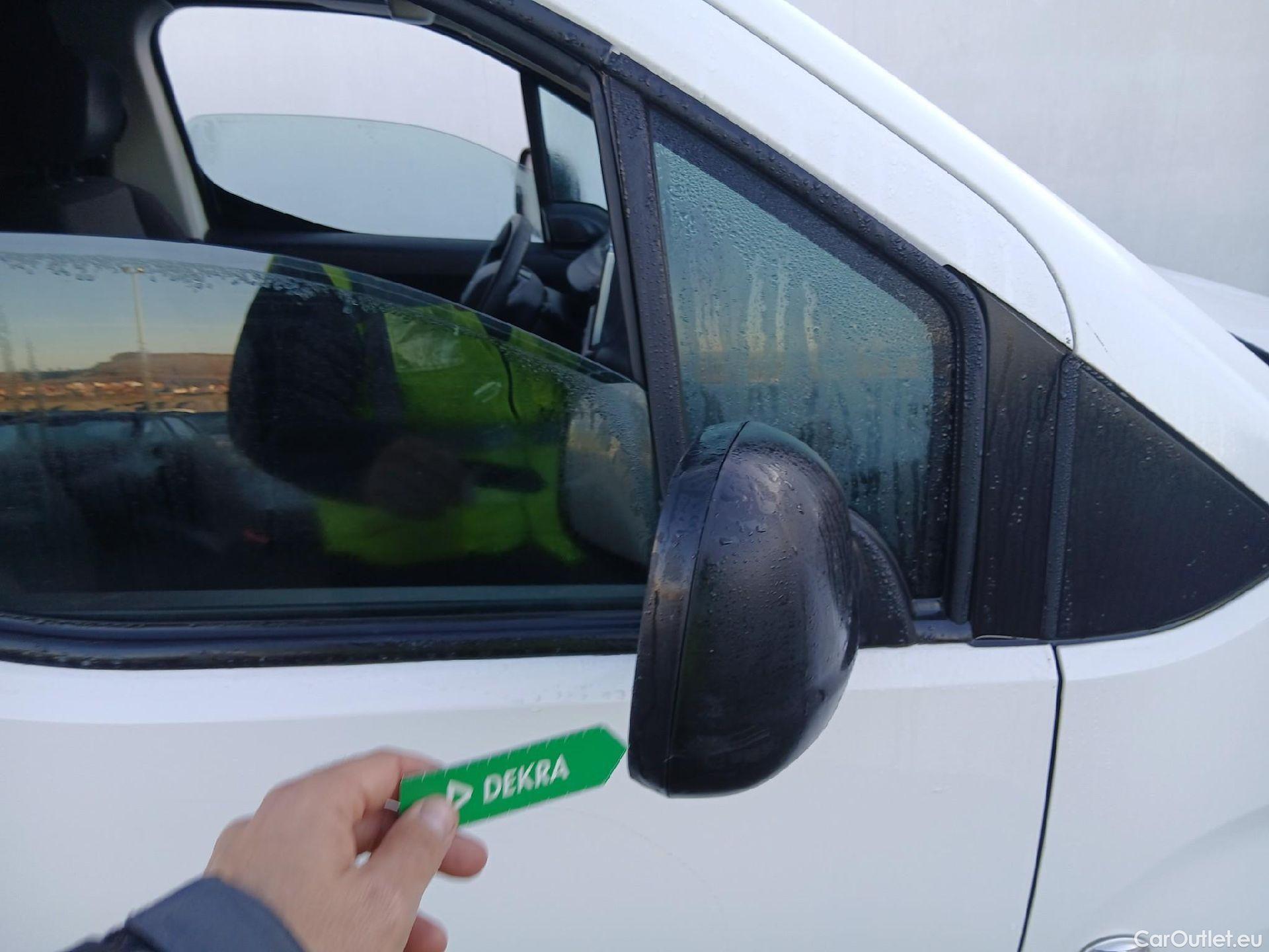  Peugeot  Partner PEUGEOT  / 2018 / 4P / furgón derivado de turismo Premium Standard 600kg BlueHDi 73kW (AC) #33