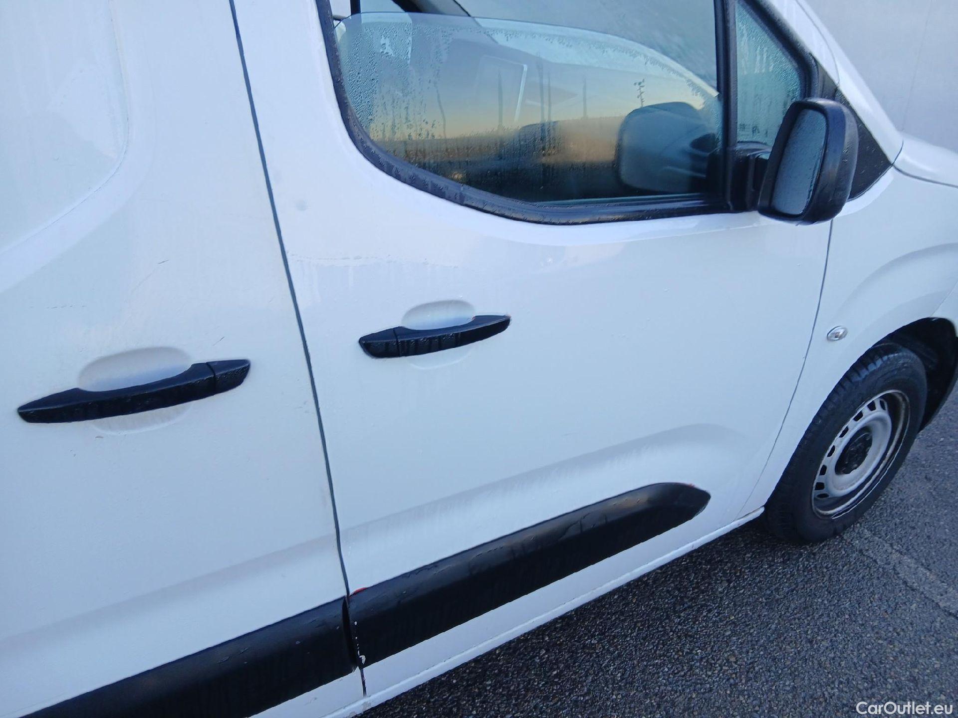  Peugeot  Partner PEUGEOT  / 2018 / 4P / furgón derivado de turismo Premium Standard 600kg BlueHDi 73kW (AC) #32