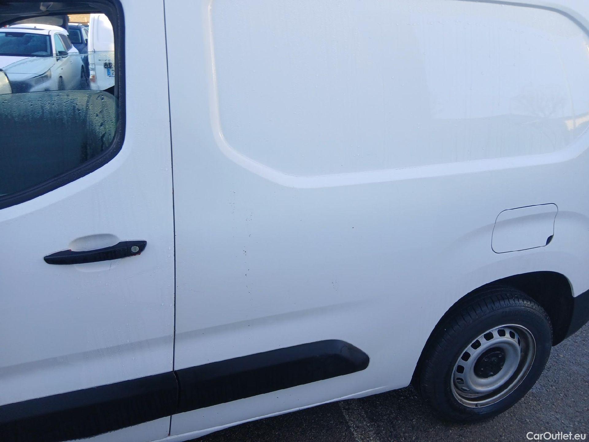  Peugeot  Partner PEUGEOT  / 2018 / 4P / furgón derivado de turismo Premium Standard 600kg BlueHDi 73kW (AC) #15