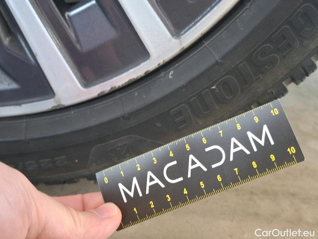  Bmw  Serie 2 BMW Série 2 Gran Coupé / 2019 / 4P / Berline 220D AUTO Business Design #4