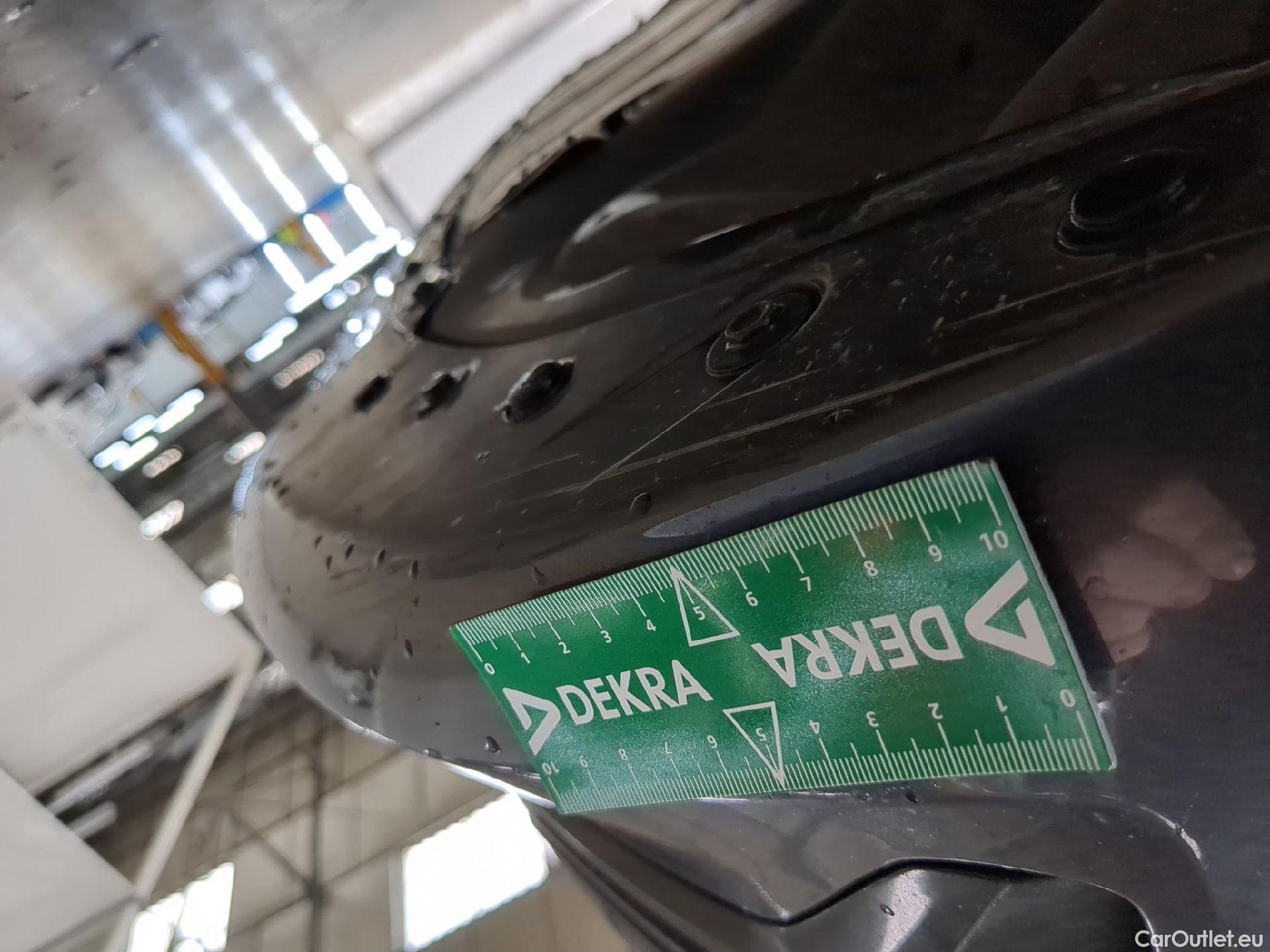  Bmw  Serie 3 Série 3 Touring 318 d Lounge 2.0 150CV BVA8 E6d #9