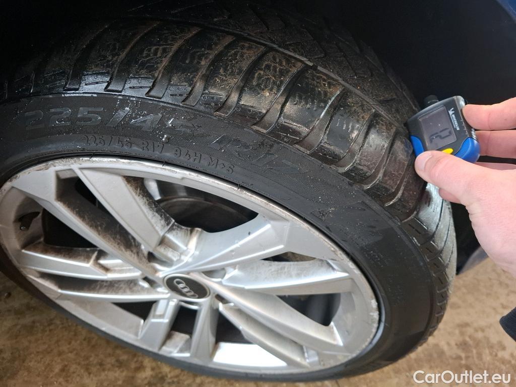  Audi  A3  Berline 30 TFSI Business Line 1.0 TFSI 110CV BVM6 E6d #13