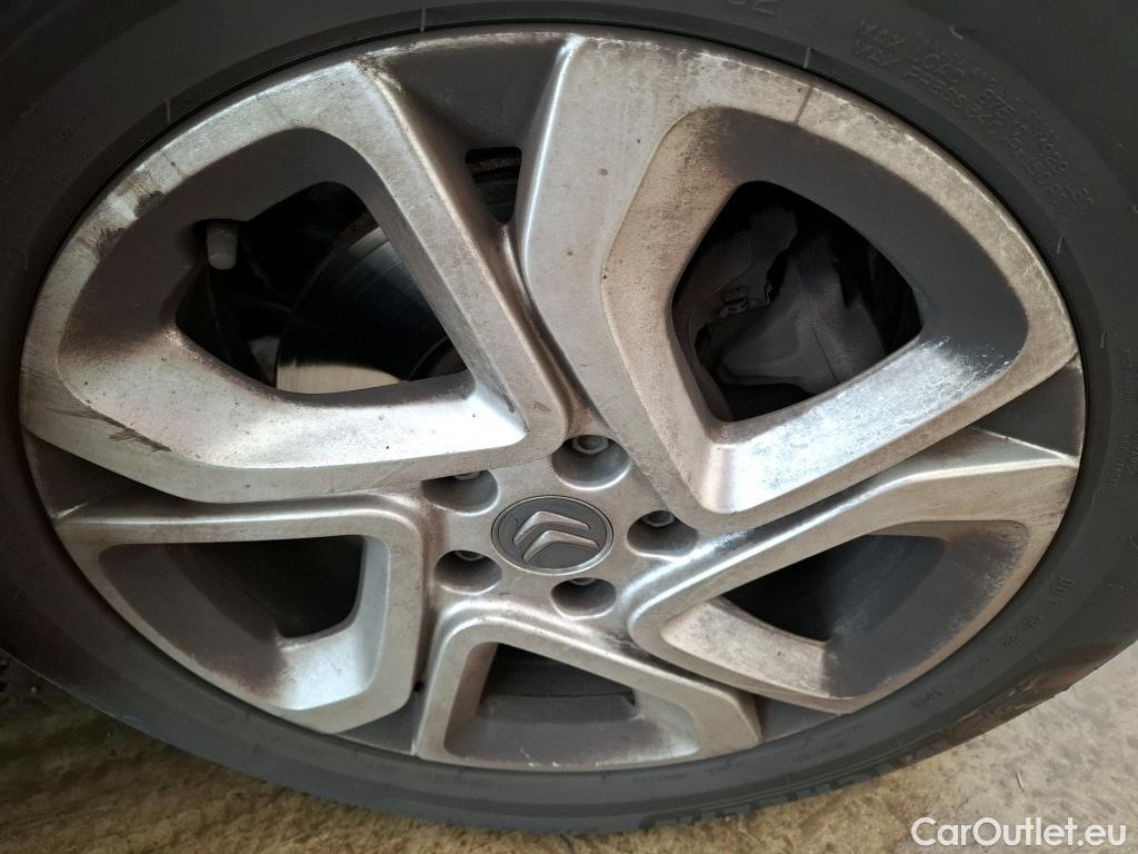  Citroen  C5 CITROEN  Aircross / 2018 / 5P / SUV BlueHDi 130 S&S BVM6 Live #4