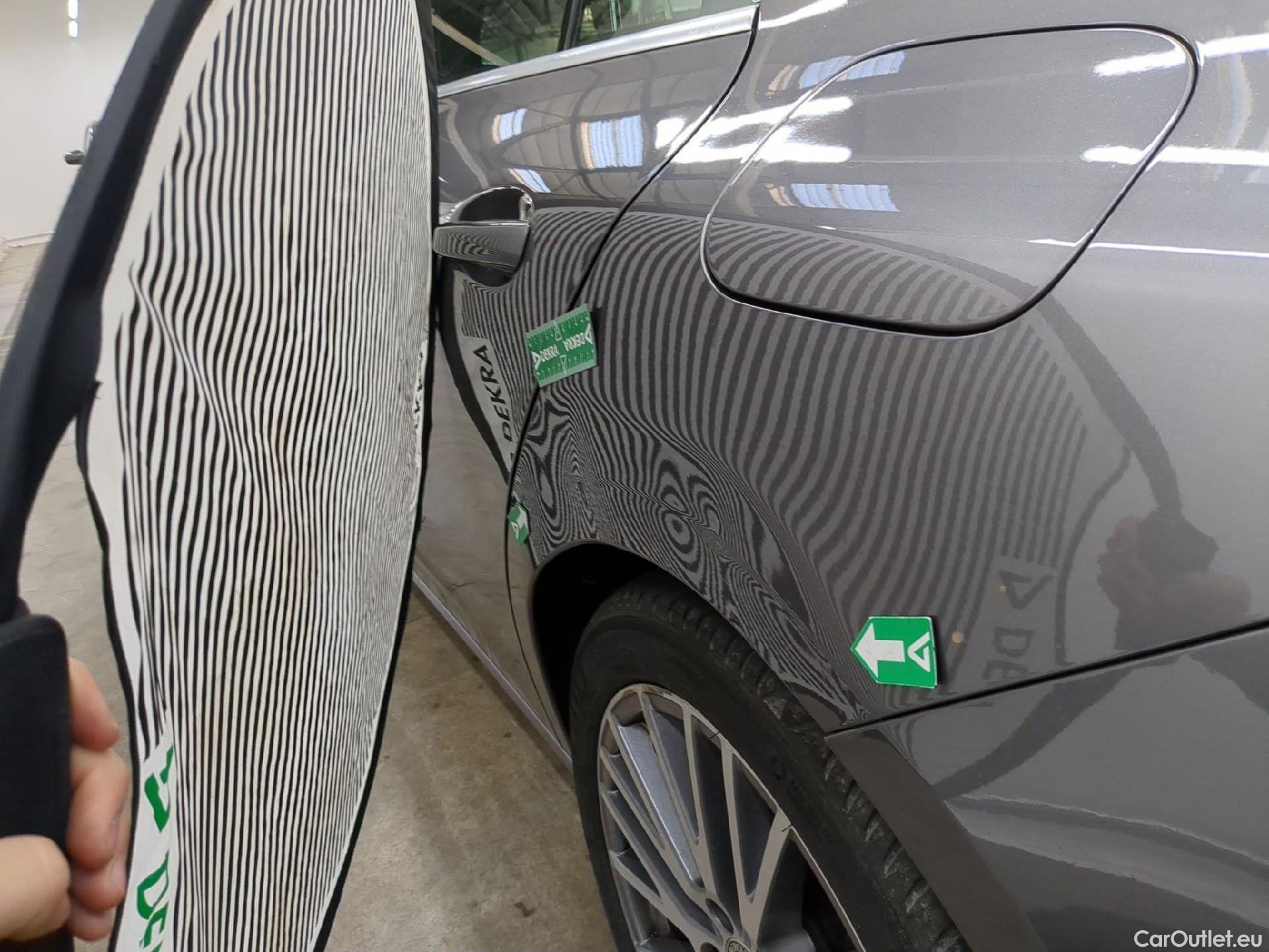  Mercedes  CLA-Klasse MERCEDES-BENZ CLA Coupe / 2019 / 4P / Coupé CLA 200 d Business Line BA8 #12