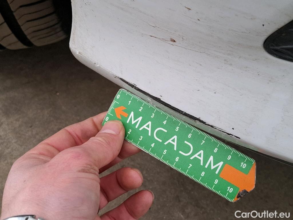  Mercedes  CLA-Klasse MERCEDES-BENZ CLA Shooting Brake / 2019 / 5P / Break CLA 200 d Business Line BA8 #19