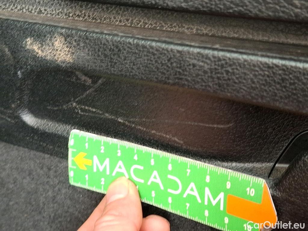  Mercedes  CLA-Klasse MERCEDES-BENZ CLA Shooting Brake / 2019 / 5P / Break CLA 200 d Business Line BA8 #39