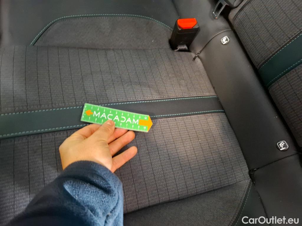  Peugeot  208 PEUGEOT  / 2019 / 5P / Berline BLUEHDI 100 S&S Allure Business #30