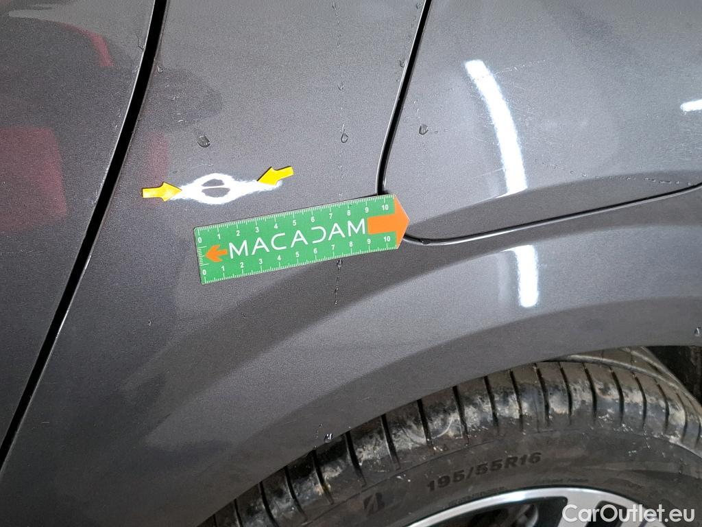  Peugeot  208 PEUGEOT  / 2019 / 5P / Berline BLUEHDI 100 S&S Allure Business #24