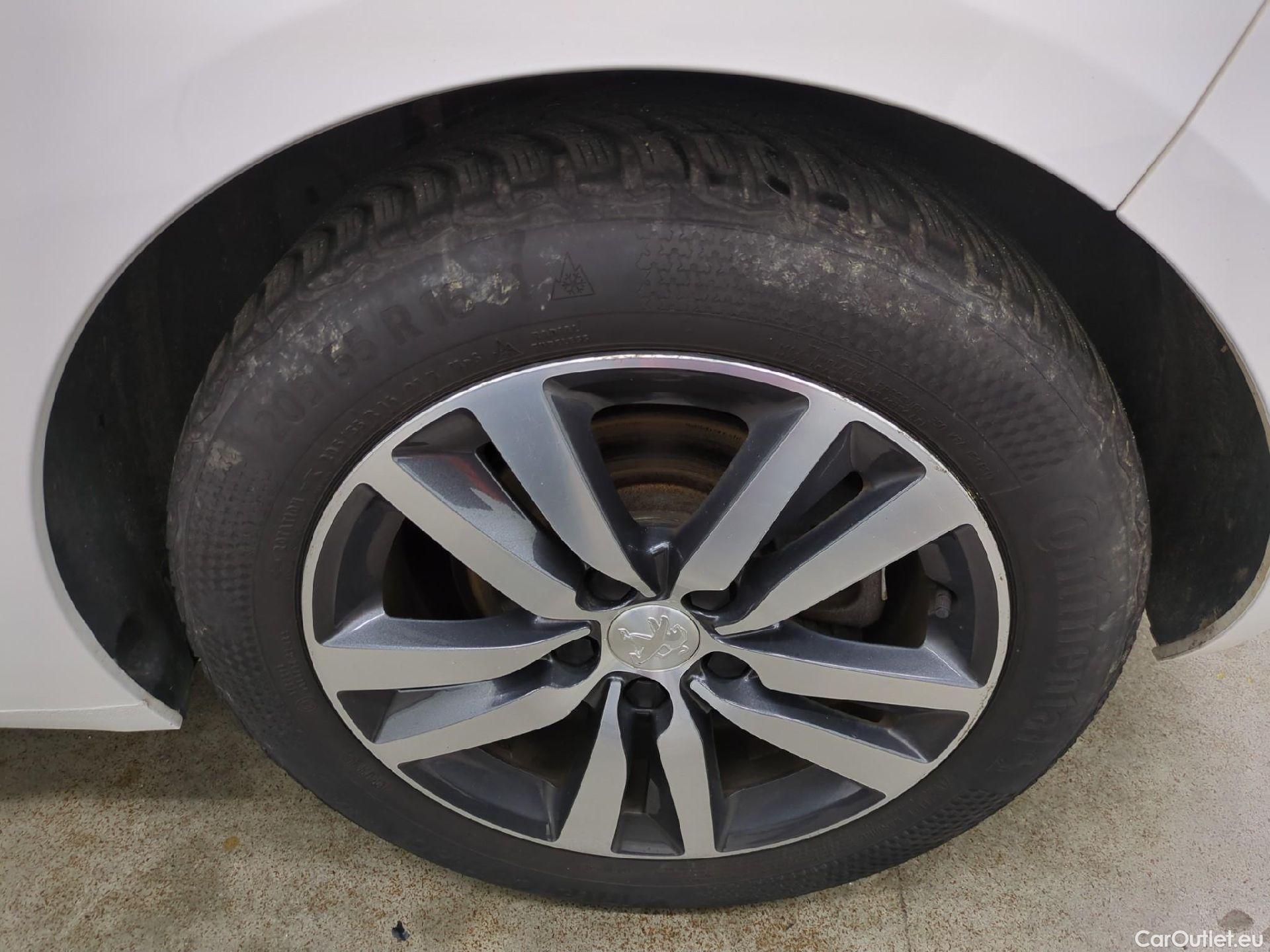  Peugeot  308  Allure 1.5 HDi 130CV BVM6 E6d #6