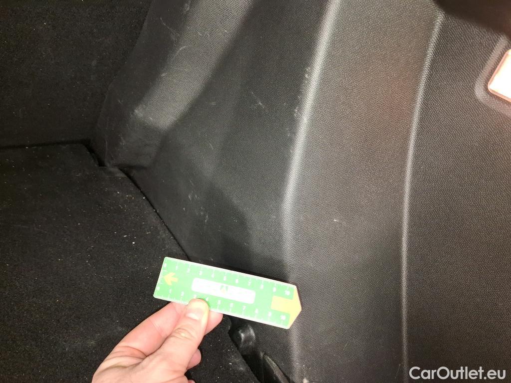  Peugeot  2008  Active Pack 1.5 HDi 110CV BVM6 E6d #41