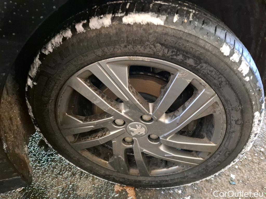  Peugeot  208  Active Pack 1.5 HDi 100CV BVM6 E6d #20