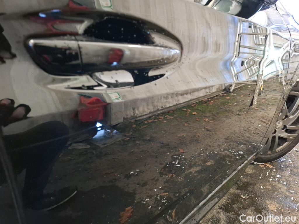  Peugeot  208  Active Pack 1.5 HDi 100CV BVM6 E6d #32