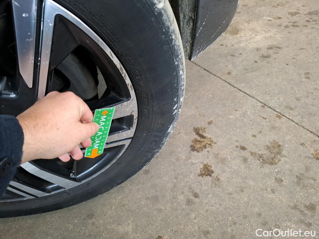  Peugeot  208 PEUGEOT  / 2019 / 5P / Berline BLUEHDI 100 S&S Allure Business #17