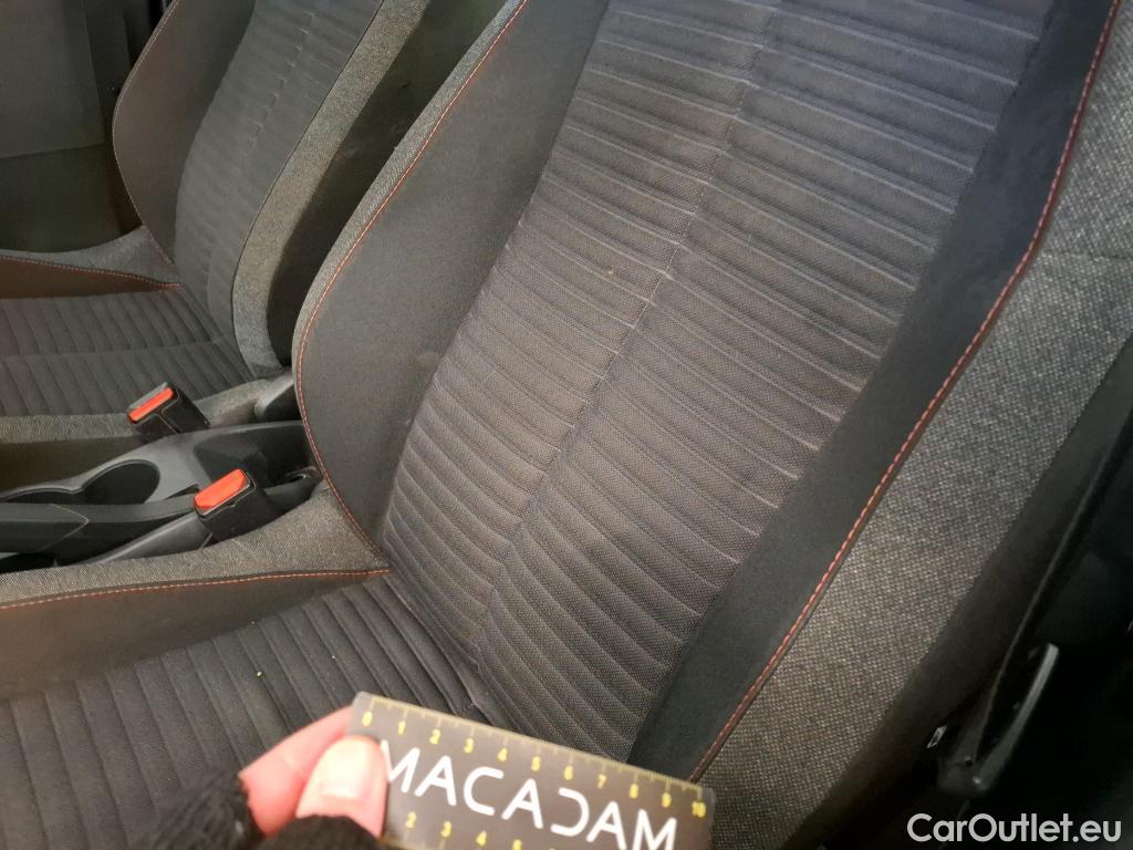  Peugeot  208  Active Pack 1.5 HDi 100CV BVM6 E6d #38