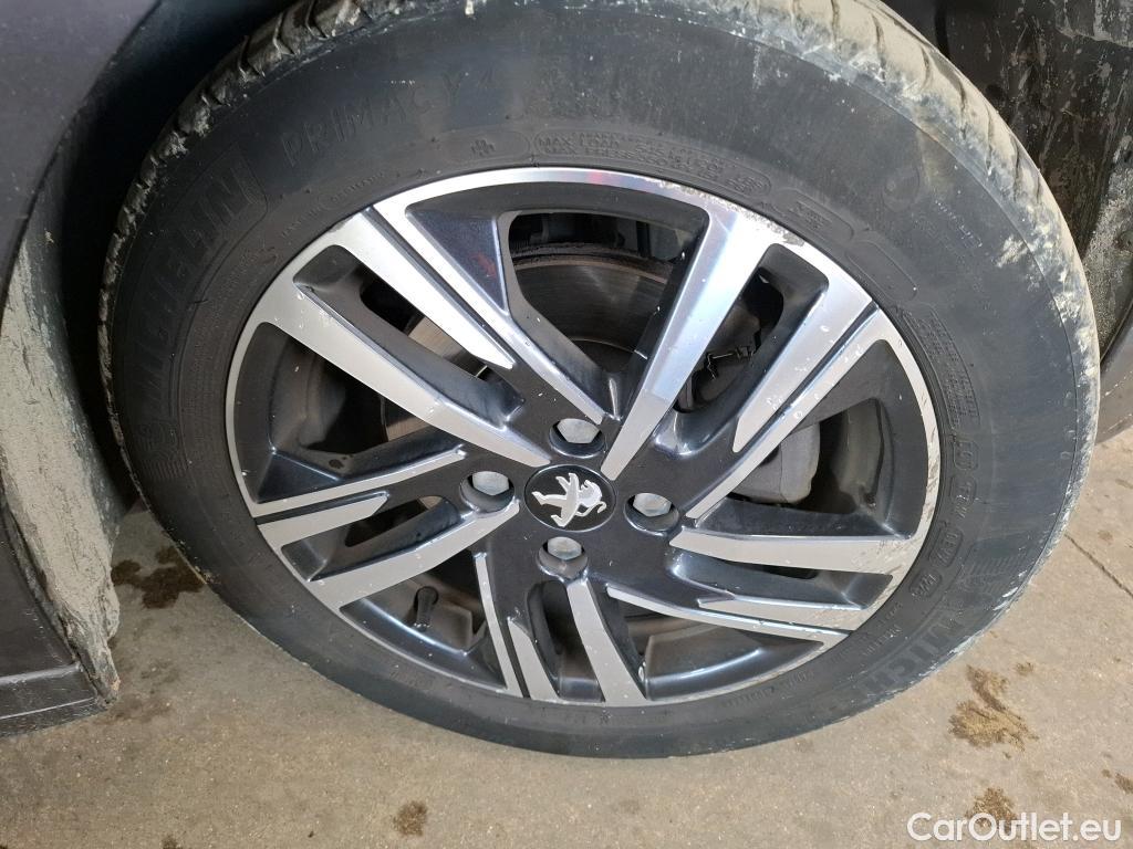  Peugeot  208 PEUGEOT  / 2019 / 5P / Berline BLUEHDI 100 S&S Allure Business #14