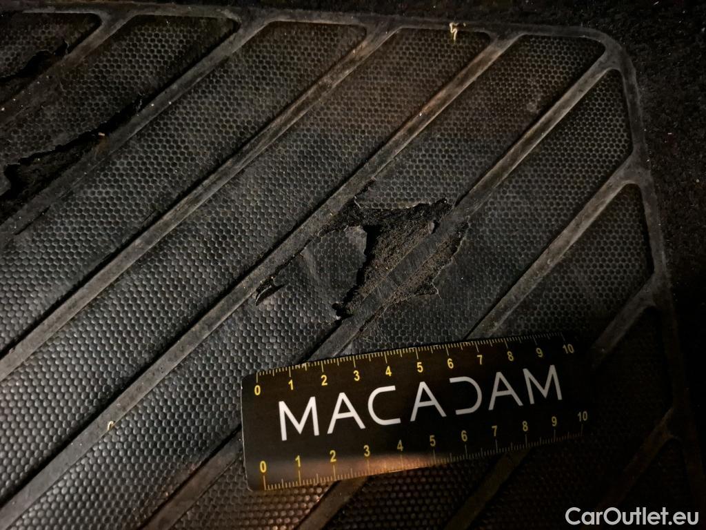  Opel   Grandland X OPEL  2017  5P  SUV 15 DIESEL 130 EDITION BUSINESS #2