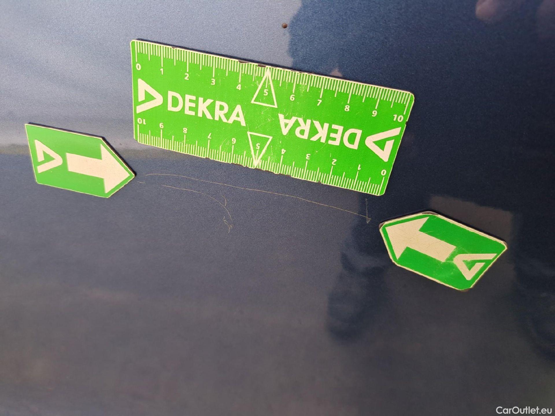  Volkswagen  Tiguan VOLKSWAGEN  Allspace / 2017 / 5P / SUV 2.0 TDI 150 BMV6 Carat #26