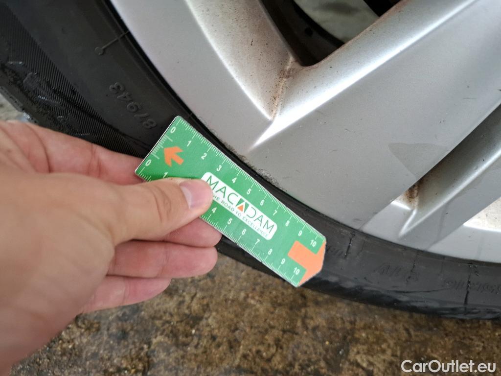  Volkswagen  Golf  VOLKSWAGEN / 2020 / 5P / Berline 1.0 eTSI OPF 110 DSG7 Life Business #12