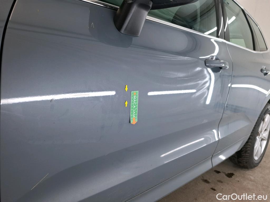  Volvo  XC60 VOLVO  5p SUV B4 AWD 197 Geartro 8 Momentum #19