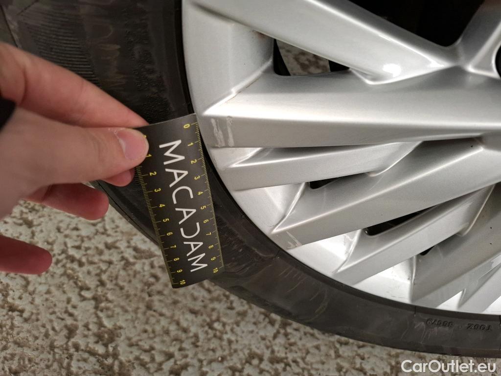  Volkswagen  T-ROC VOLKSWAGEN  / 2017 / 5P / SUV 2.0 TDI 150 LOUNGE BUSINESS DSG7 #13