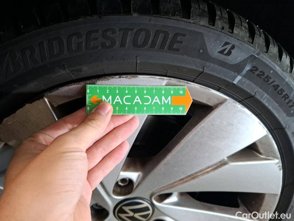  Volkswagen  Golf  VIII Berline Style 1st 2.0 TDI 150CV BVA7 E6d #14