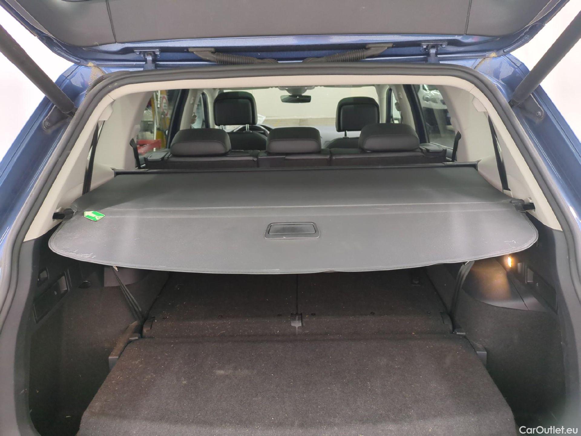  Volkswagen  Tiguan VOLKSWAGEN  Allspace / 2017 / 5P / SUV 2.0 TDI 150 BMV6 Carat #4