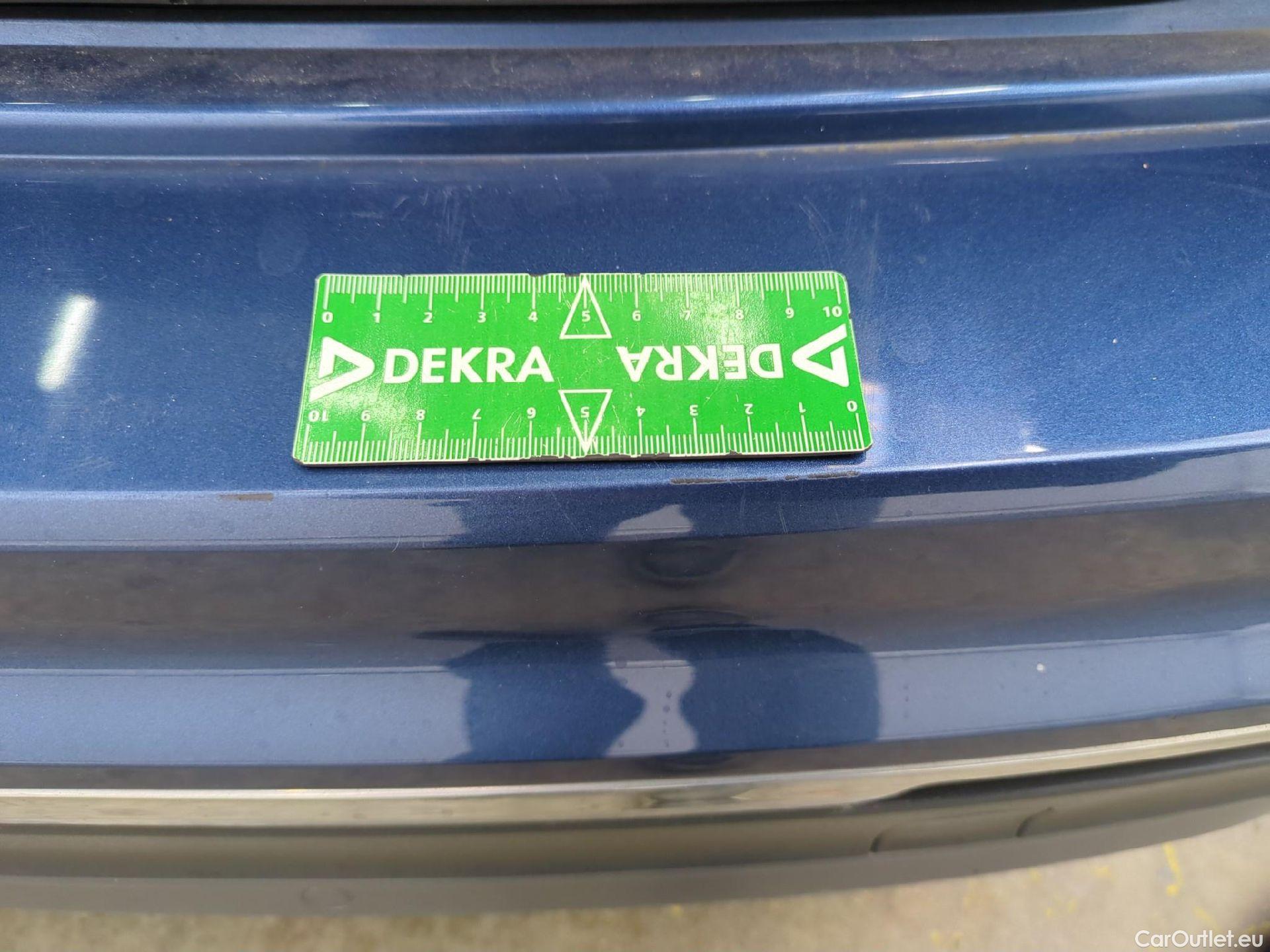  Volkswagen  Tiguan VOLKSWAGEN  Allspace / 2017 / 5P / SUV 2.0 TDI 150 BMV6 Carat #17