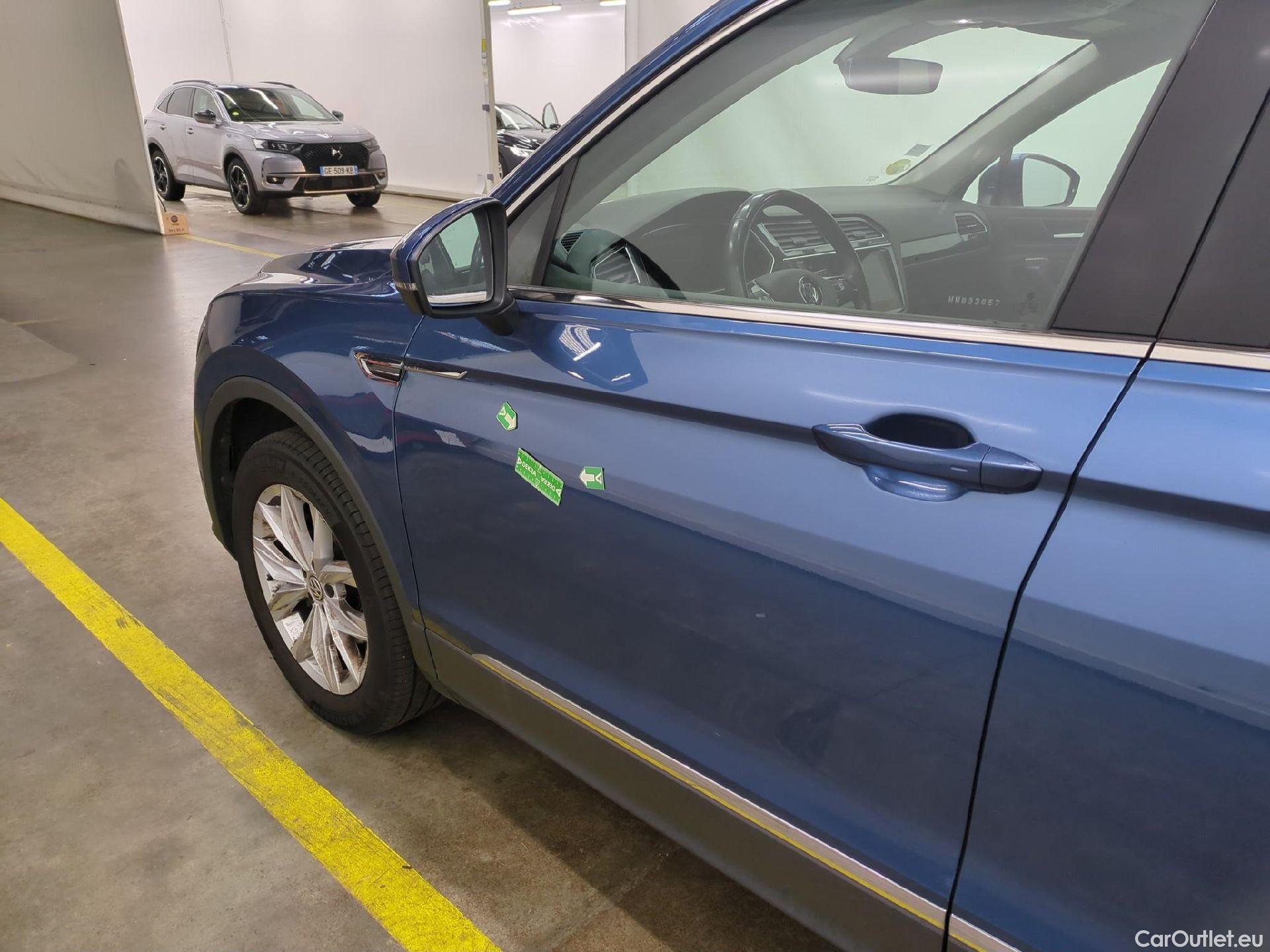  Volkswagen  Tiguan VOLKSWAGEN  Allspace / 2017 / 5P / SUV 2.0 TDI 150 BMV6 Carat #16