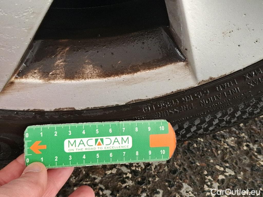  Volkswagen  Golf  VIII Berline 2.0 TDI 115CV BVA7 E6d #10