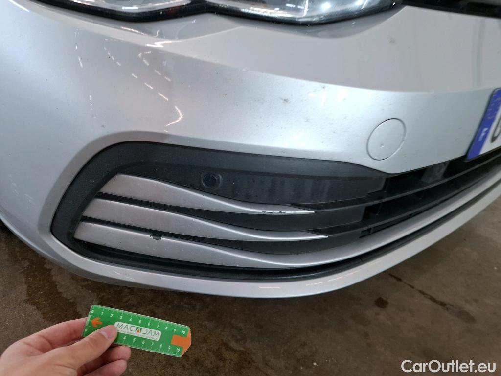  Volkswagen  Golf  VOLKSWAGEN / 2020 / 5P / Berline 1.0 eTSI OPF 110 DSG7 Life Business #17