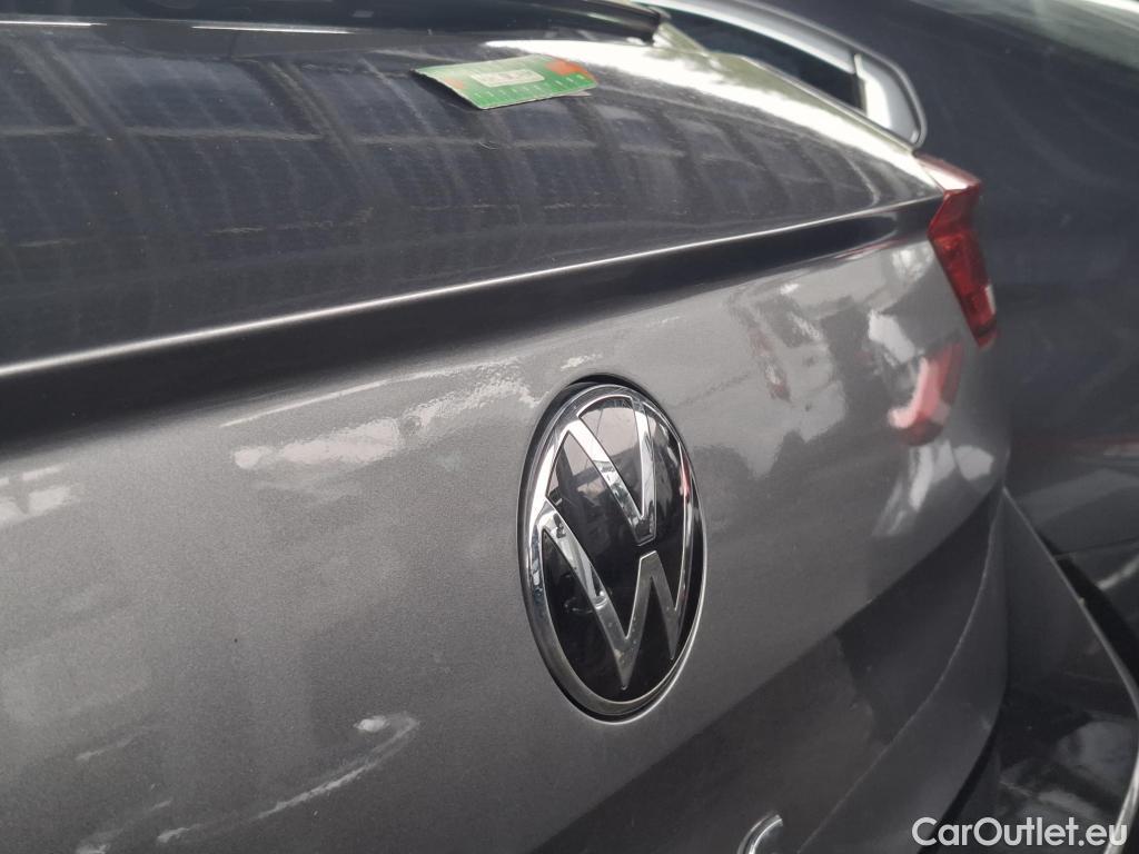  Volkswagen  T-ROC VOLKSWAGEN  / 2017 / 5P / SUV 2.0 TDI 150 LOUNGE BUSINESS DSG7 #29