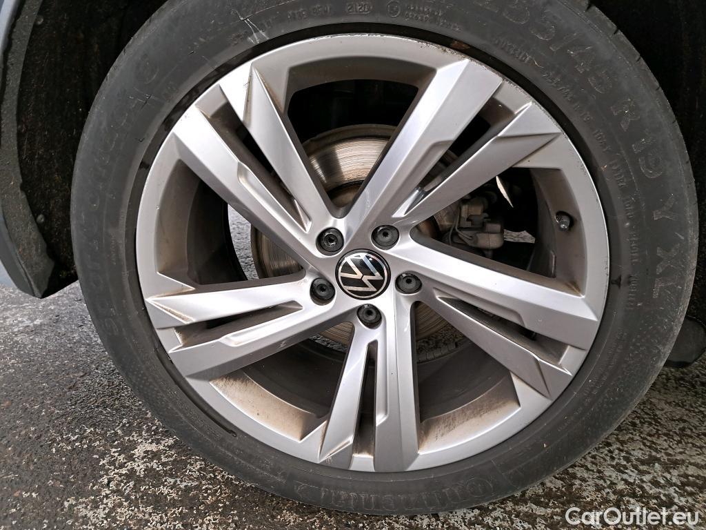  Volkswagen  Tiguan VOLKSWAGEN  / 2020 / 5P / SUV 2.0 TDI 150 DSG7 R-Line #11