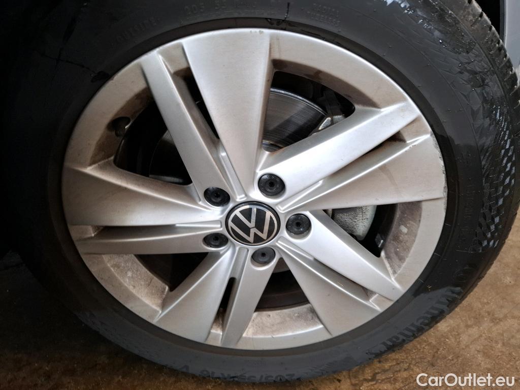  Volkswagen  Golf  VOLKSWAGEN / 2020 / 5P / Berline 1.0 eTSI OPF 110 DSG7 Life Business #15