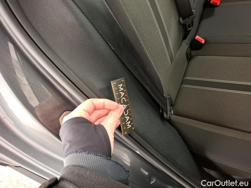  Volkswagen  T-ROC VOLKSWAGEN  / 2017 / 5P / SUV 2.0 TDI 150 LOUNGE BUSINESS DSG7 #16