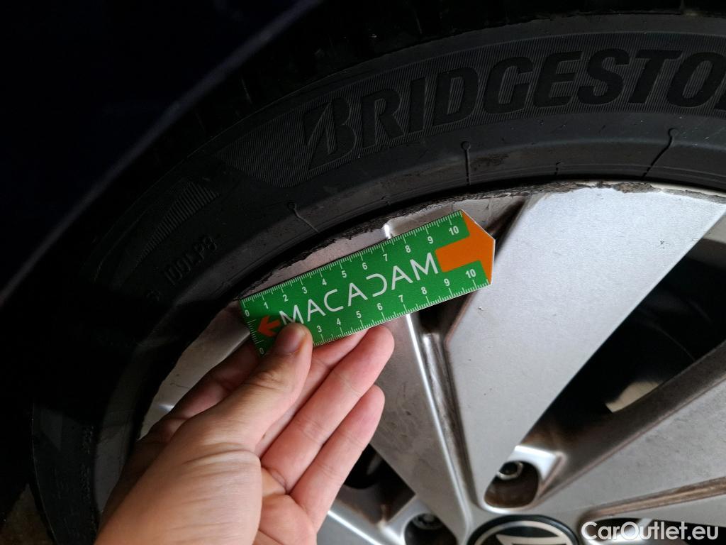  Volkswagen  Golf  VIII Berline Style 1st 2.0 TDI 150CV BVA7 E6d #13