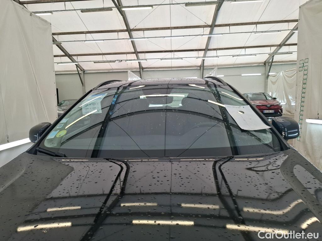  Volvo  XC60 VOLVO  / 2021 / 5P / SUV B4 197 Geartro Momentum Business #1