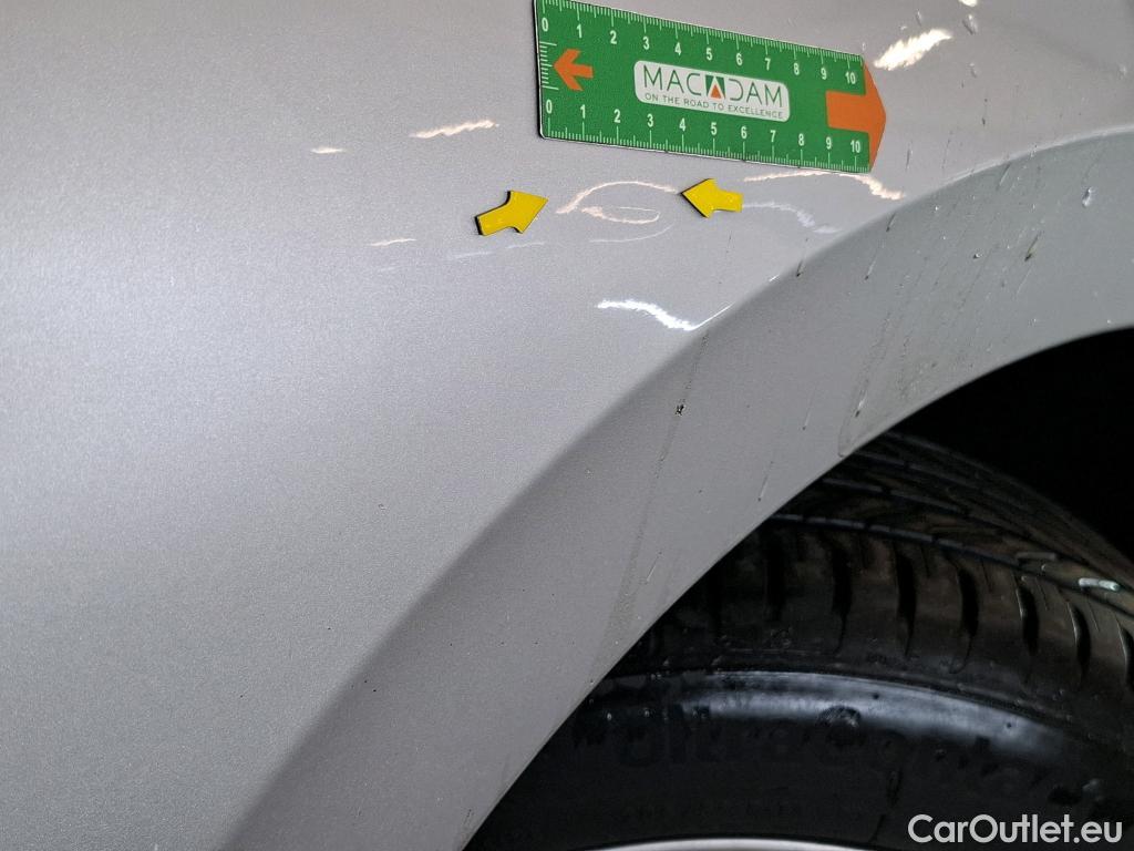  Volkswagen  Golf  VOLKSWAGEN / 2020 / 5P / Berline 1.0 eTSI OPF 110 DSG7 Life Business #4