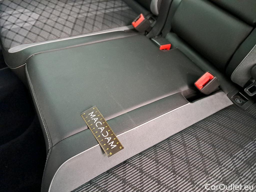  Volkswagen  Tiguan VOLKSWAGEN  / 2020 / 5P / SUV 2.0 TDI 150 DSG7 R-Line #26